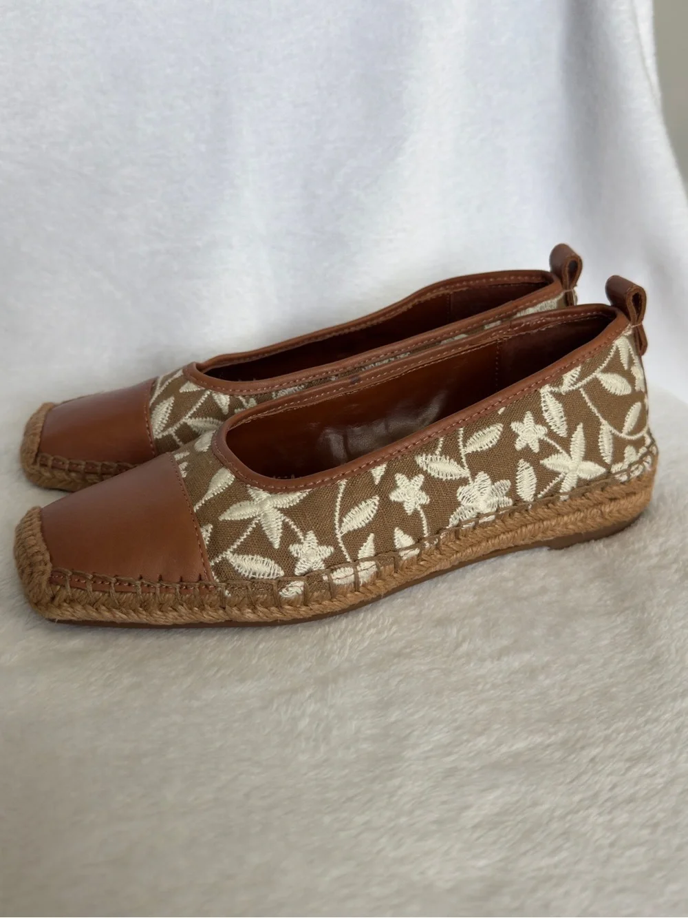 Vince Camuto Miheli Espadrille Flats – Size 5M / EU 35 – Brand New